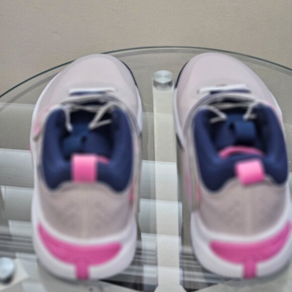 Nike Team Hustle Size 2Y - Picture 4 of 5